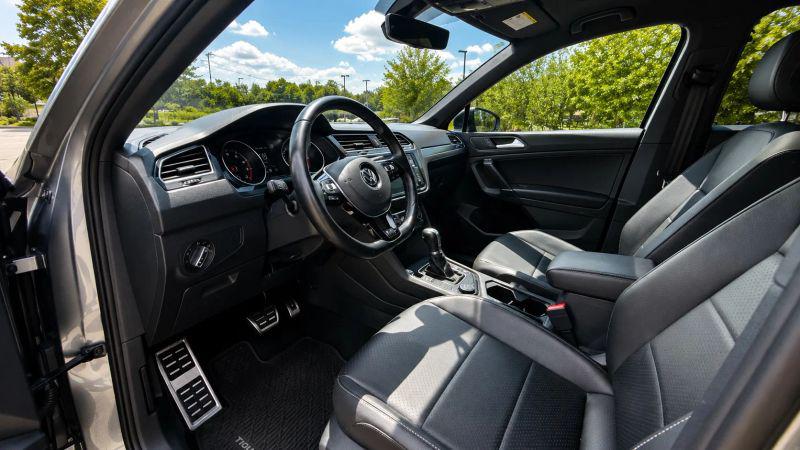 2020 Volkswagen Tiguan 2.0T SE R-Line Black