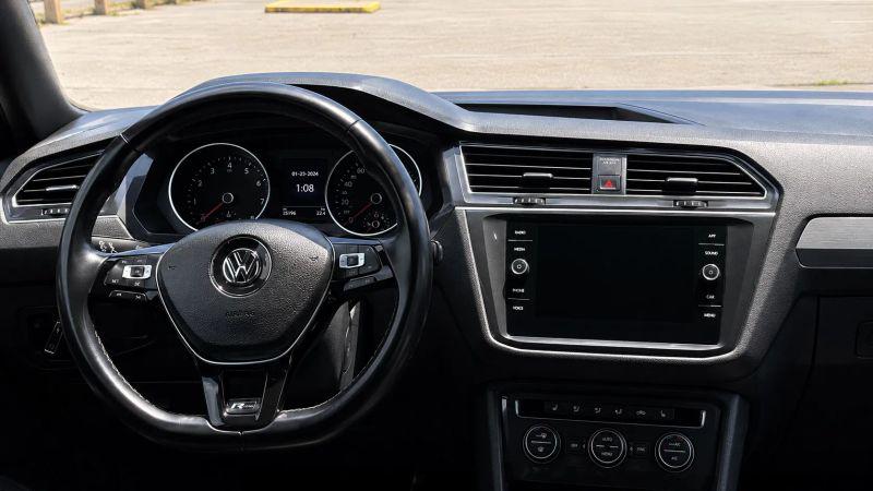 2020 Volkswagen Tiguan 2.0T SE R-Line Black