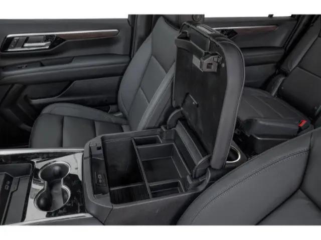 2026 Chevrolet Suburban LT, 4WD
