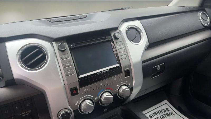 2016 Toyota Tundra SR5 5.7L V8