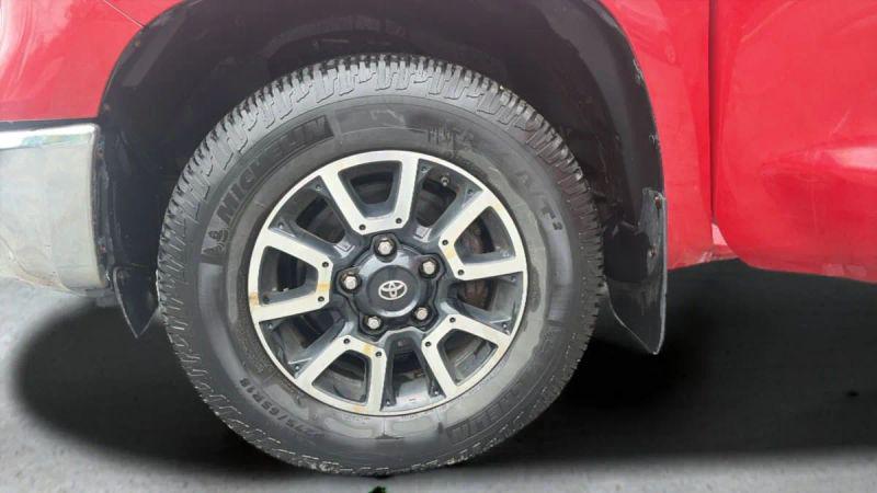 2016 Toyota Tundra SR5 5.7L V8