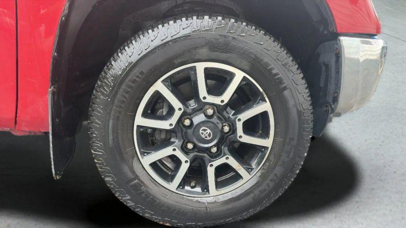 2016 Toyota Tundra SR5 5.7L V8