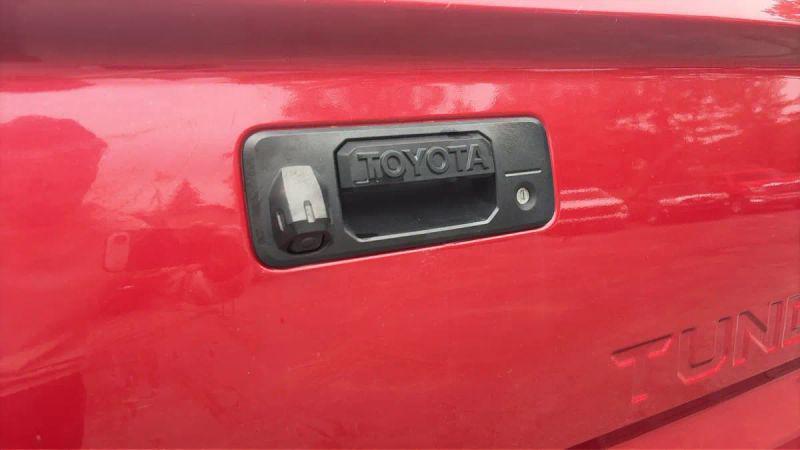 2016 Toyota Tundra SR5 5.7L V8