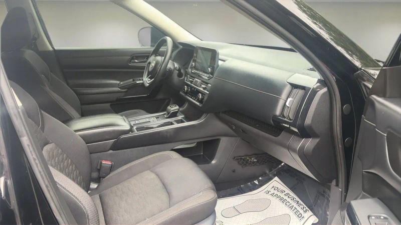 2023 Nissan Pathfinder S FWD