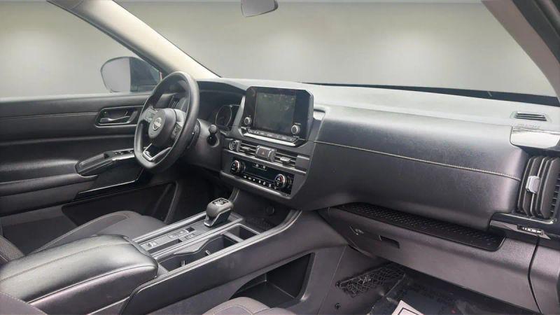 2023 Nissan Pathfinder S FWD