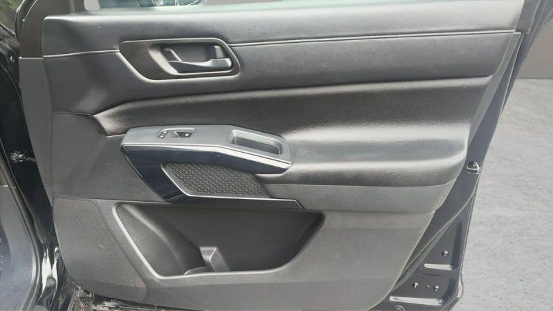 2023 Nissan Pathfinder S FWD