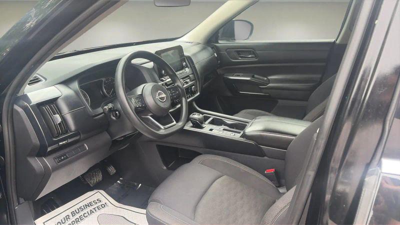 2023 Nissan Pathfinder S FWD
