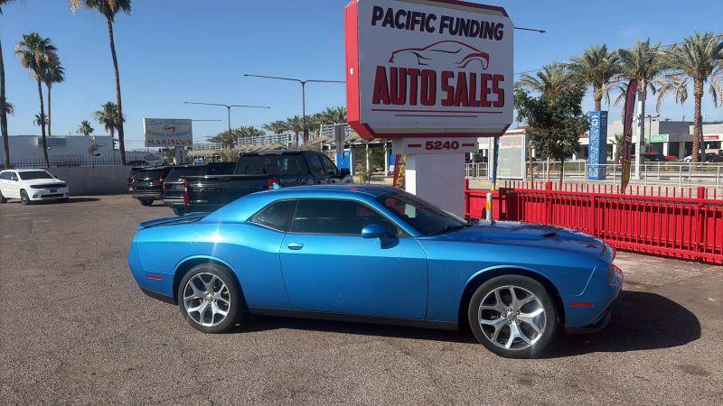 2016 Dodge Challenger SXT Plus