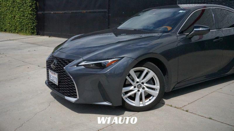 2023 Lexus IS 300 300