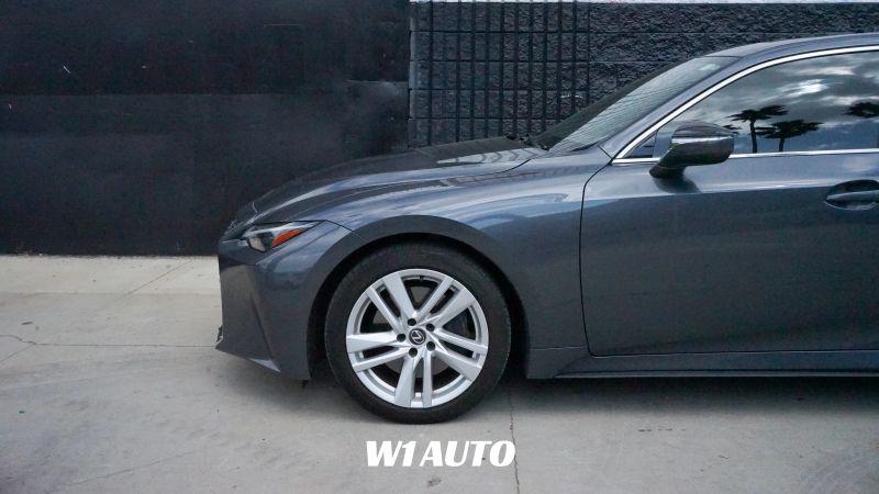 2023 Lexus IS 300 300