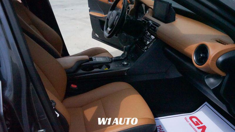 2023 Lexus IS 300 300