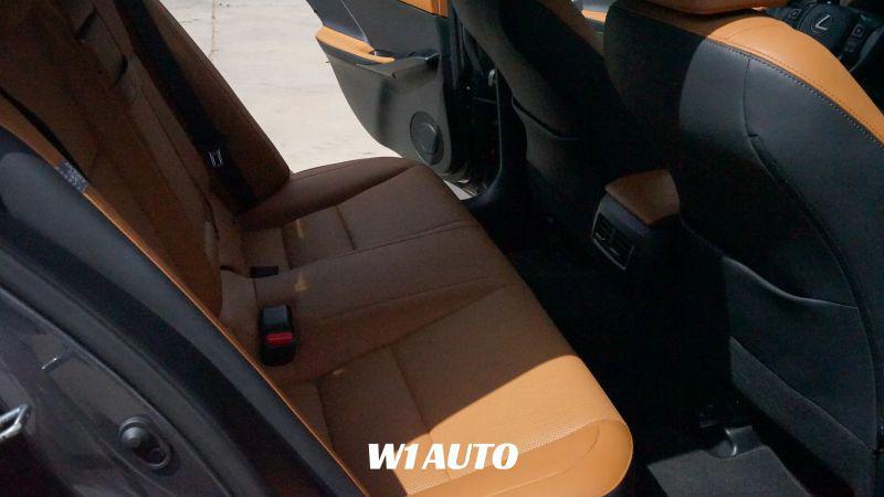 2023 Lexus IS 300 300