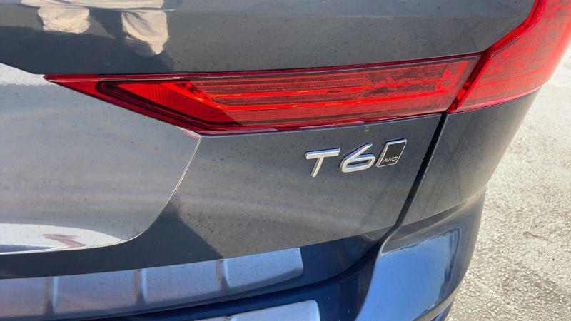 2018 Volvo XC60 T6 Momentum