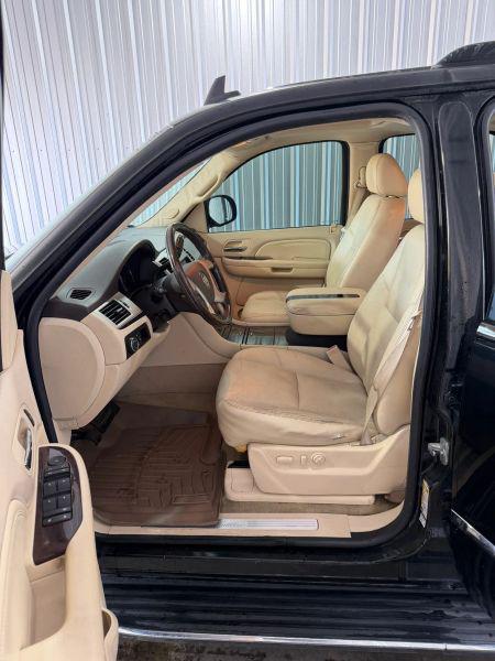 2007 Cadillac Escalade Standard