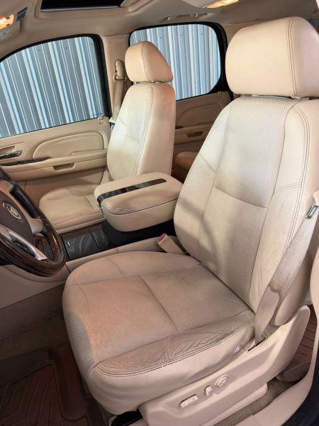 2007 Cadillac Escalade Standard
