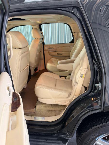 2007 Cadillac Escalade Standard