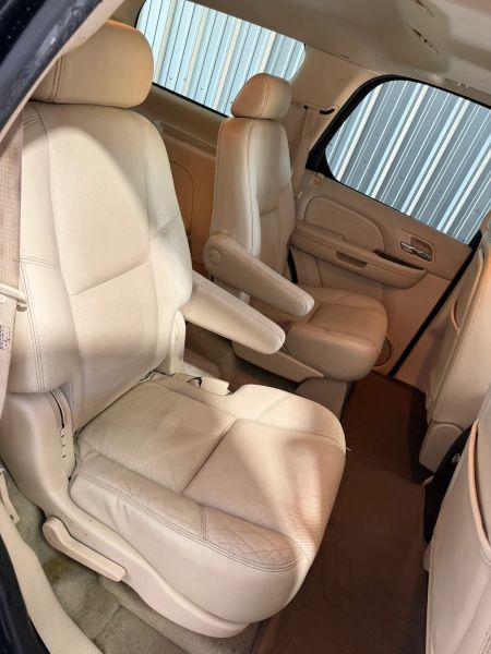 2007 Cadillac Escalade Standard