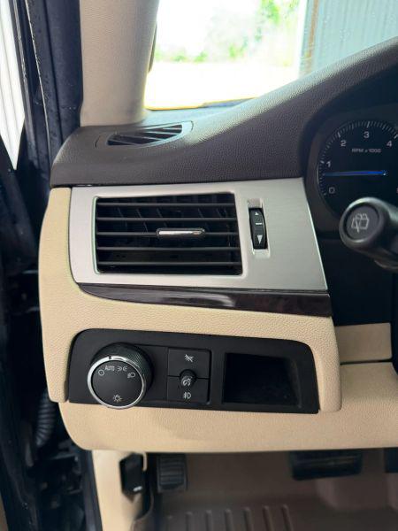 2007 Cadillac Escalade Standard