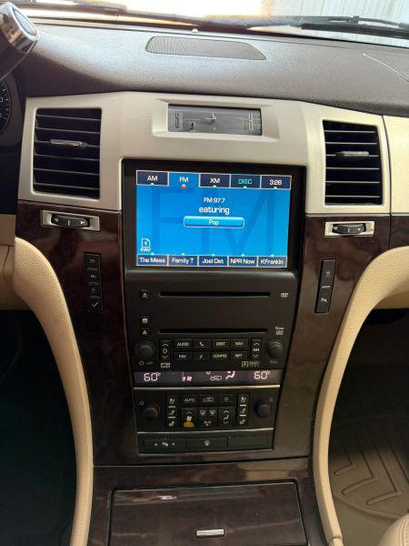 2007 Cadillac Escalade Standard
