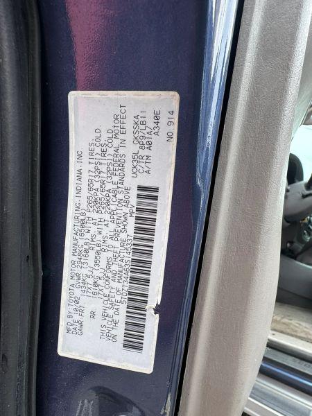 2003 Toyota Sequoia SR5 V8