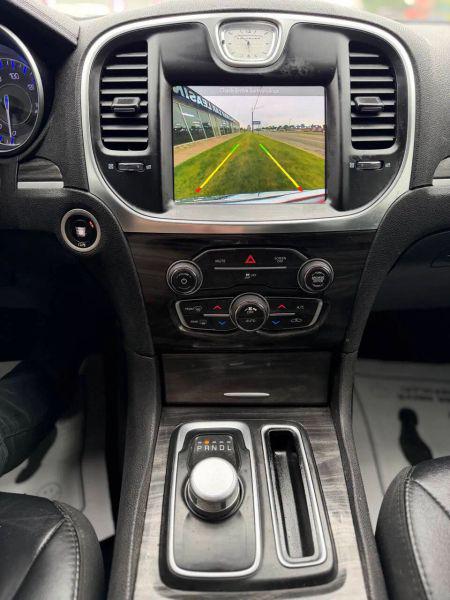 2017 Chrysler 300 Limited