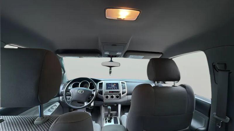 2005 Toyota Tacoma Base V6