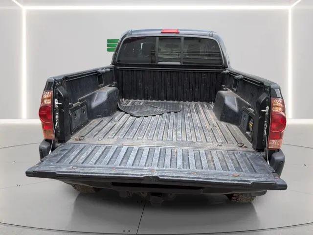 2005 Toyota Tacoma Base V6
