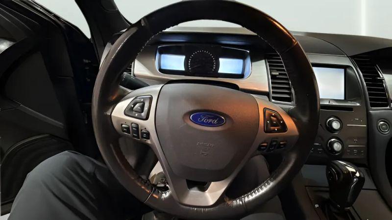 2014 Ford Taurus SEL