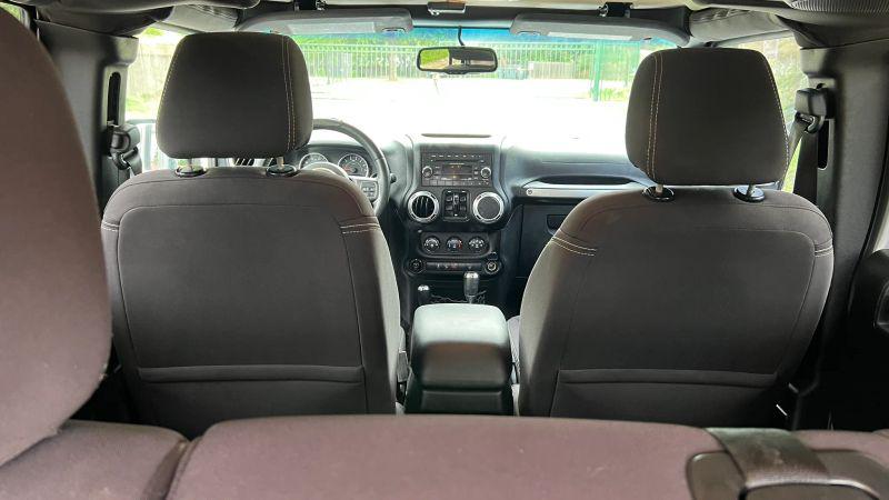 2013 Jeep Wrangler Unlimited Sahara