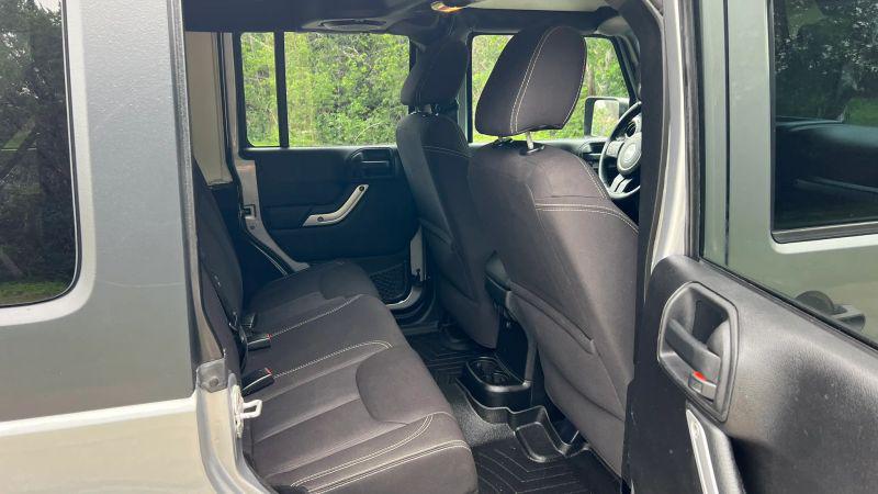 2013 Jeep Wrangler Unlimited Sahara