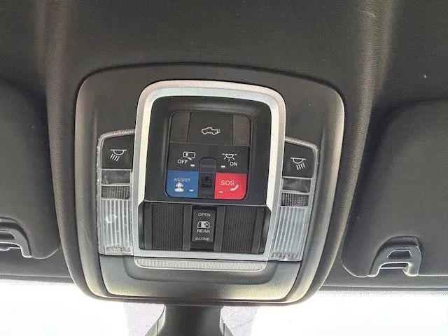 2022 Ram 3500 Laramie Crew Cab 4x4 8' Box