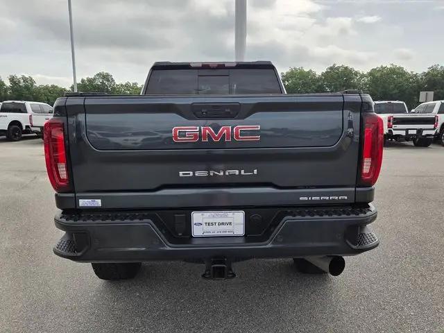 2022 GMC Sierra 2500HD 4WD Crew Cab Standard Bed Denali