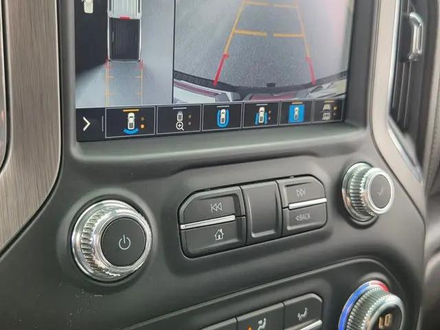 2022 GMC Sierra 2500HD 4WD Crew Cab Standard Bed Denali