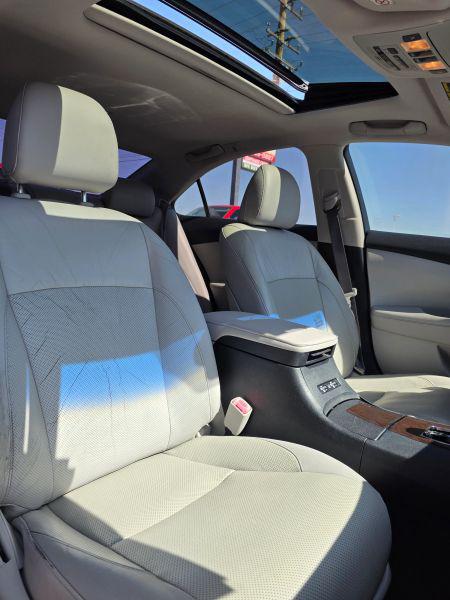 2011 Lexus ES 350 350