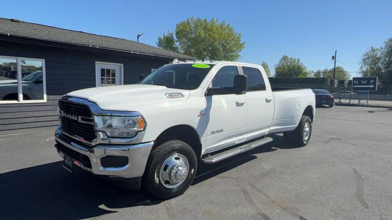 2020 Ram 3500 Big Horn Crew Cab 4x4 8' Box
