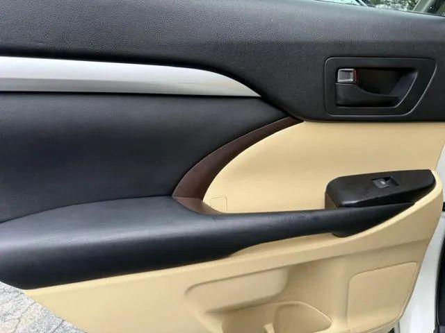 2015 Toyota Highlander LE Plus V6
