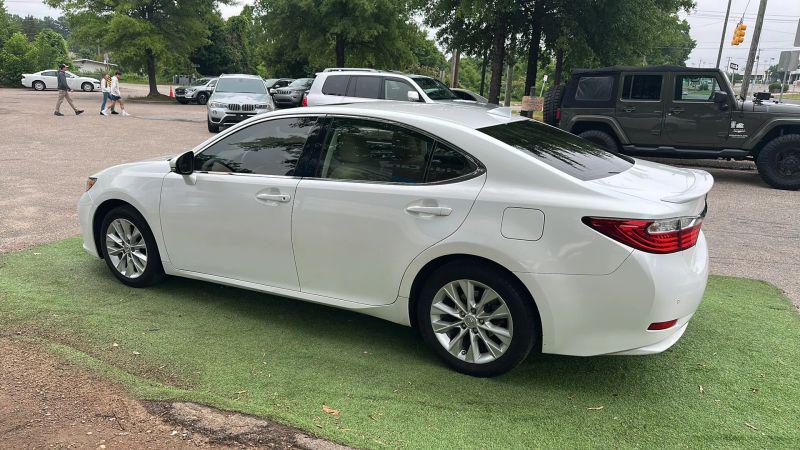 2015 Lexus ES 300h 300h