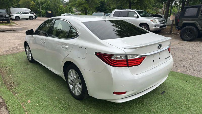 2015 Lexus ES 300h 300h