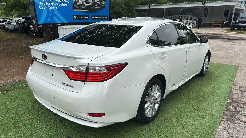 2015 Lexus ES 300h 300h
