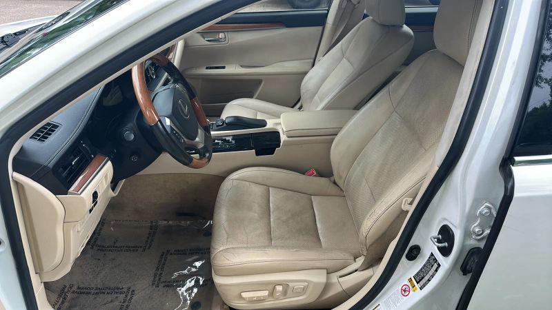 2015 Lexus ES 300h 300h