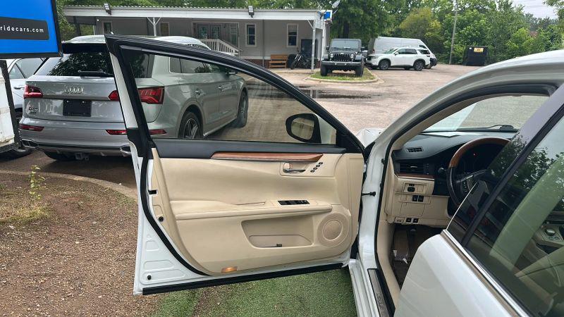 2015 Lexus ES 300h 300h