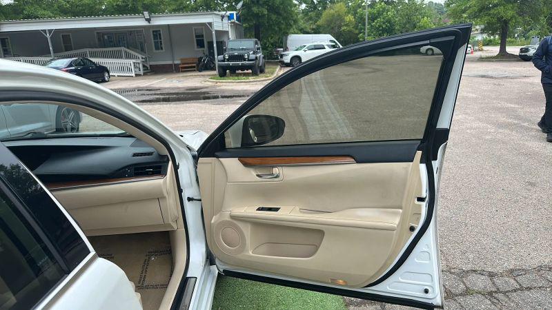 2015 Lexus ES 300h 300h