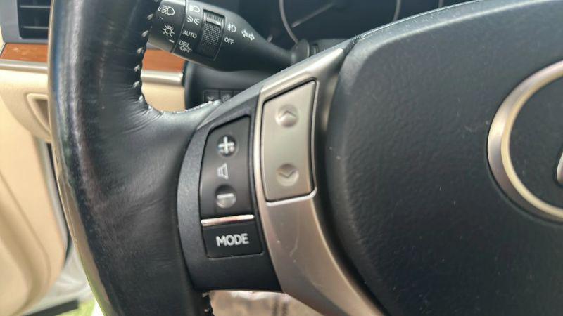 2015 Lexus ES 300h 300h