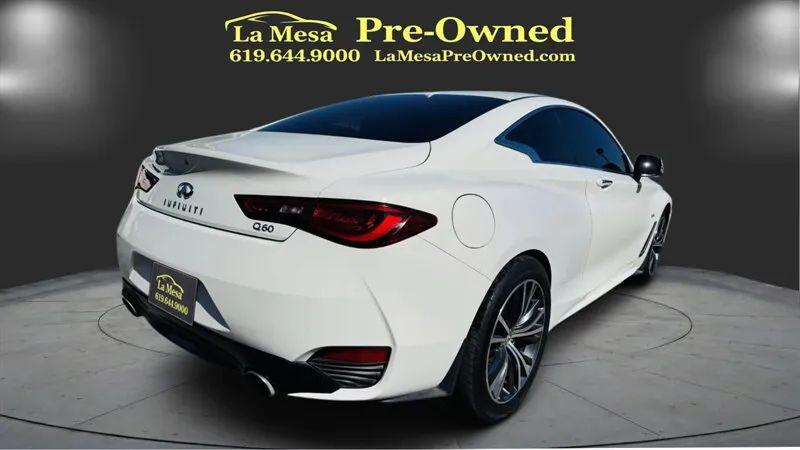2017 INFINITI Q60 2.0t Premium