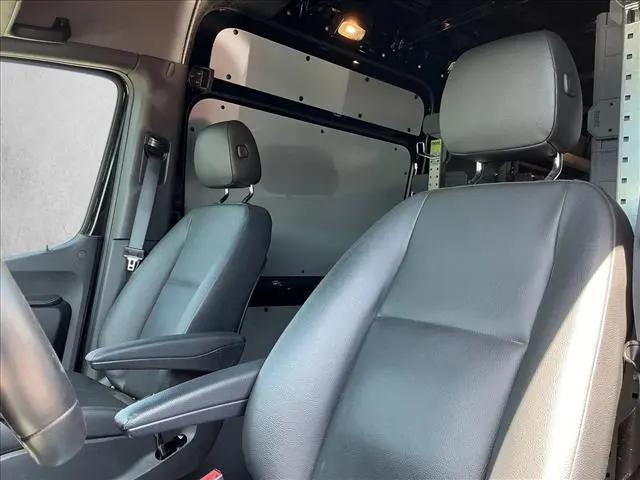 2022 Mercedes-Benz Sprinter 2500 Standard Roof V6