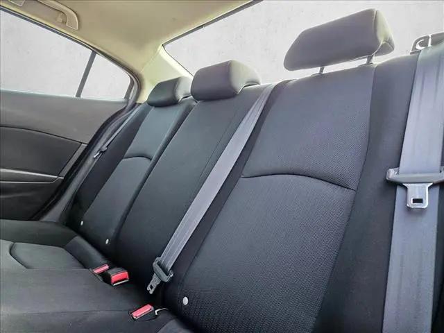 2015 Mazda Mazda3 i Sport