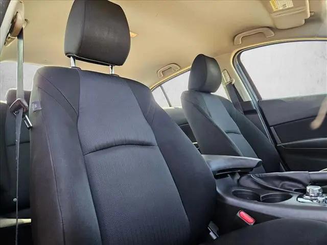 2015 Mazda Mazda3 i Sport