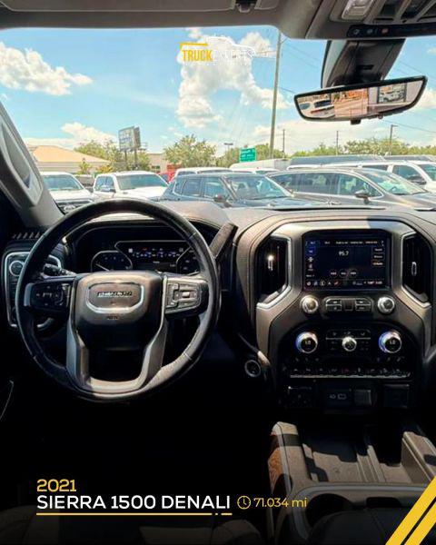2021 GMC Sierra 1500 4WD Crew Cab Short Box Denali