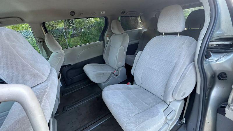 2017 Toyota Sienna LE 7 Passenger