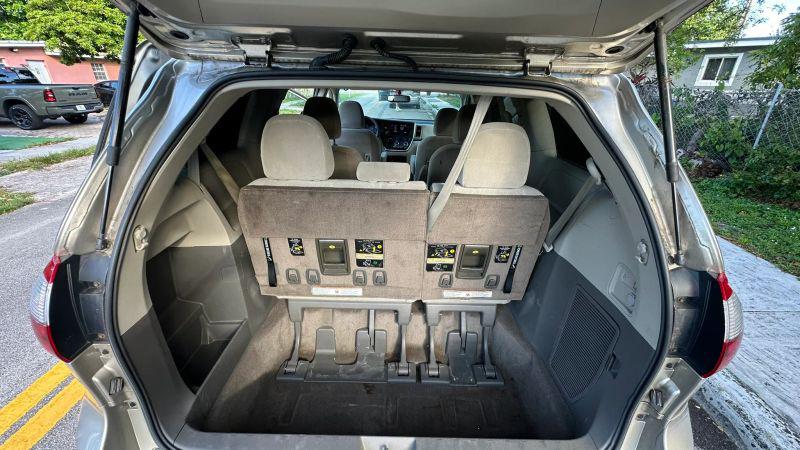 2017 Toyota Sienna LE 7 Passenger